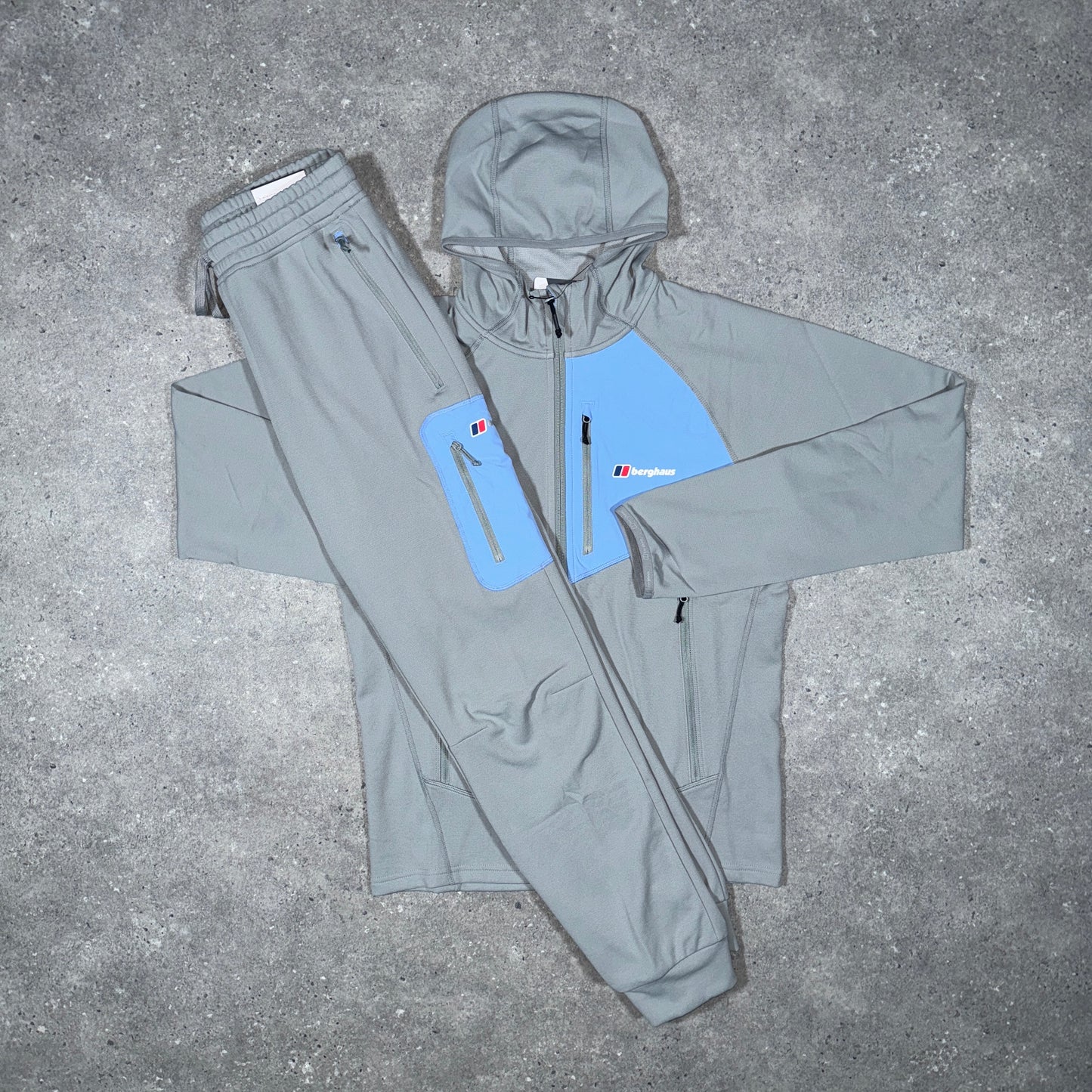 Berghaus cotton tracksuit (grey/blue)