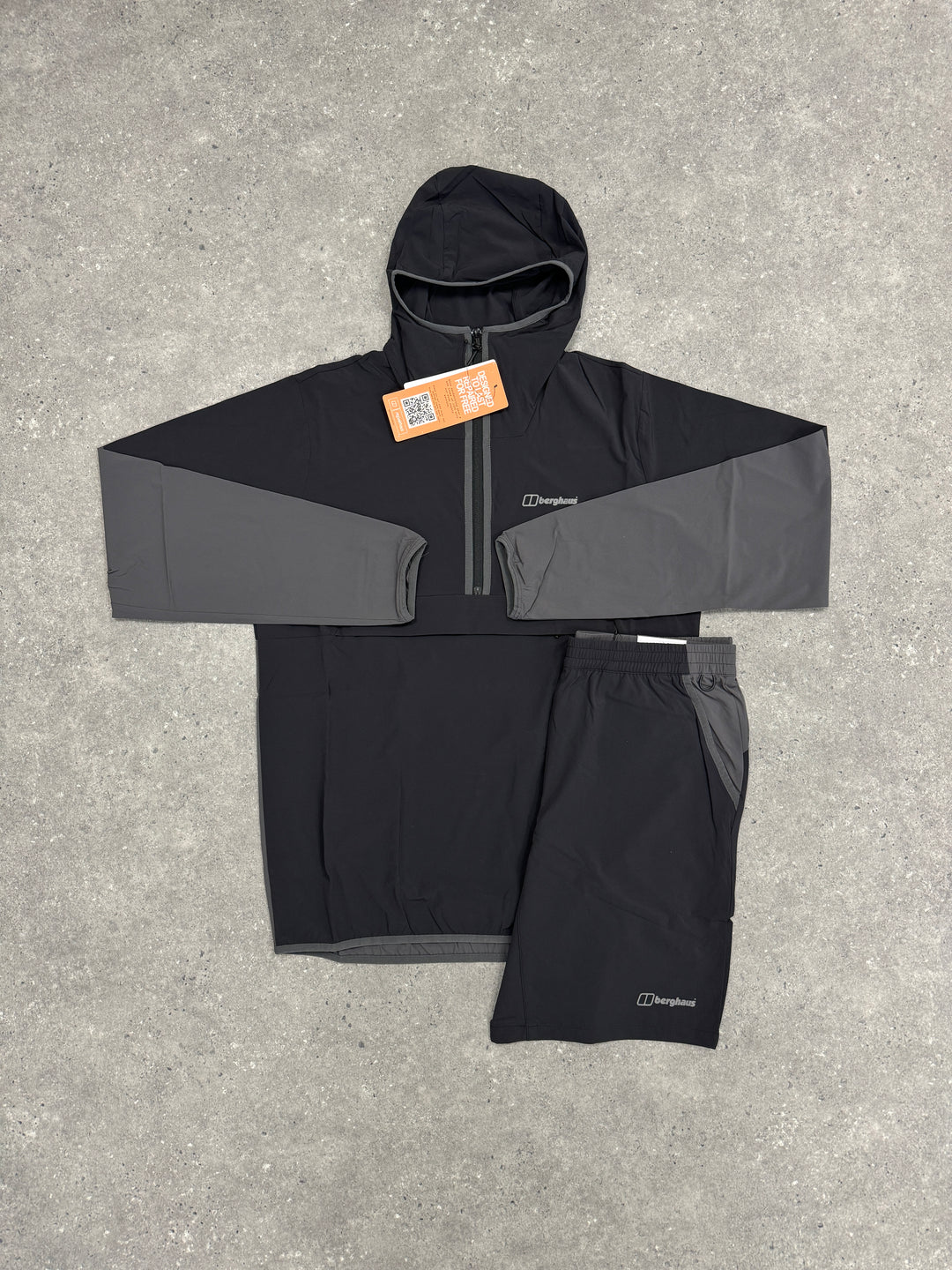 Berghaus 1/2 zip hooded set (black)