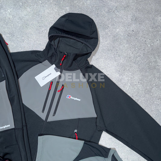 Berghaus cotton plus tracksuit (black)