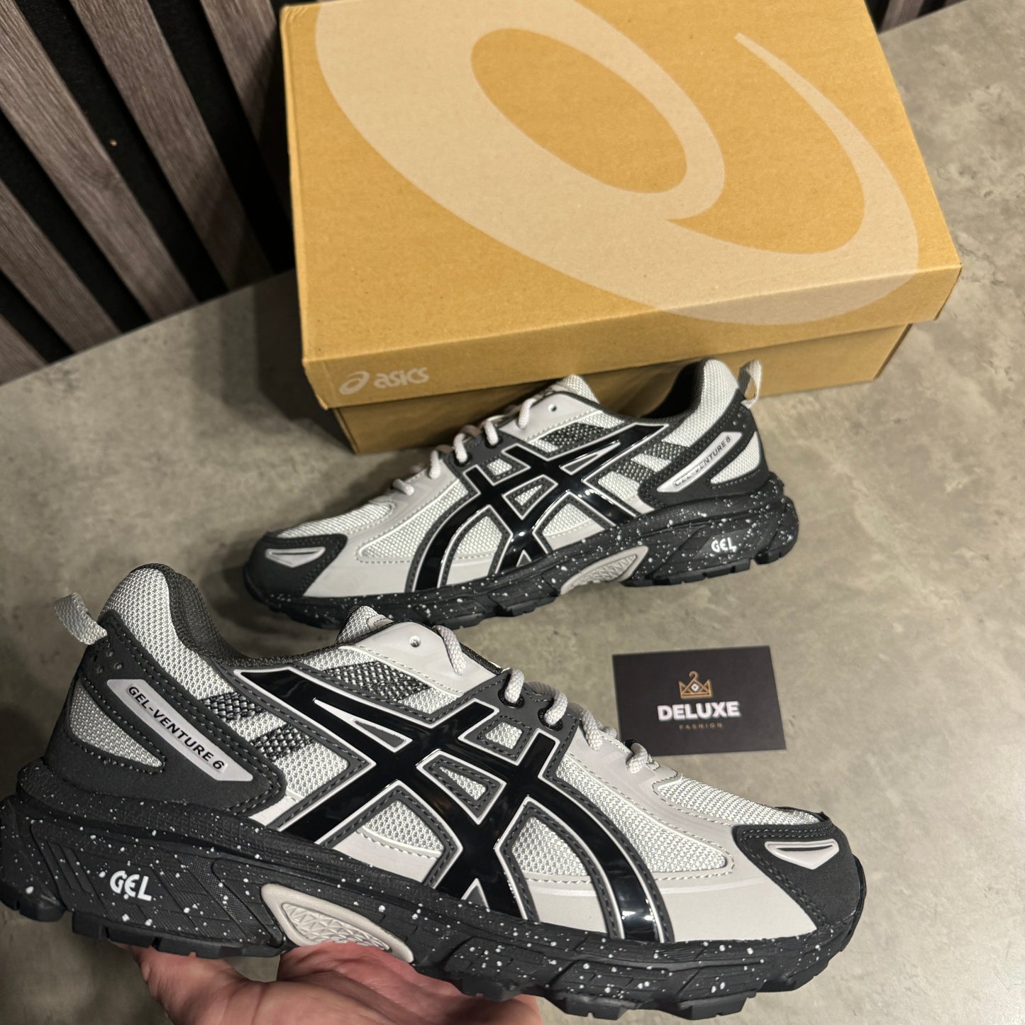 Asics Gel-Venture 6 trainers in grey