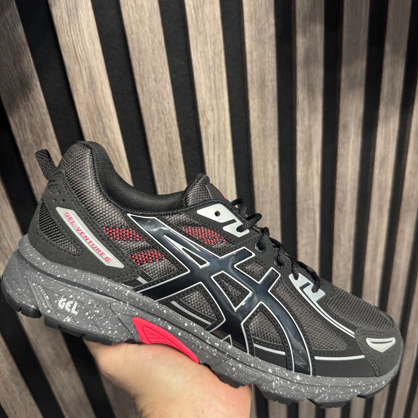Asics gel trainers (black/red)