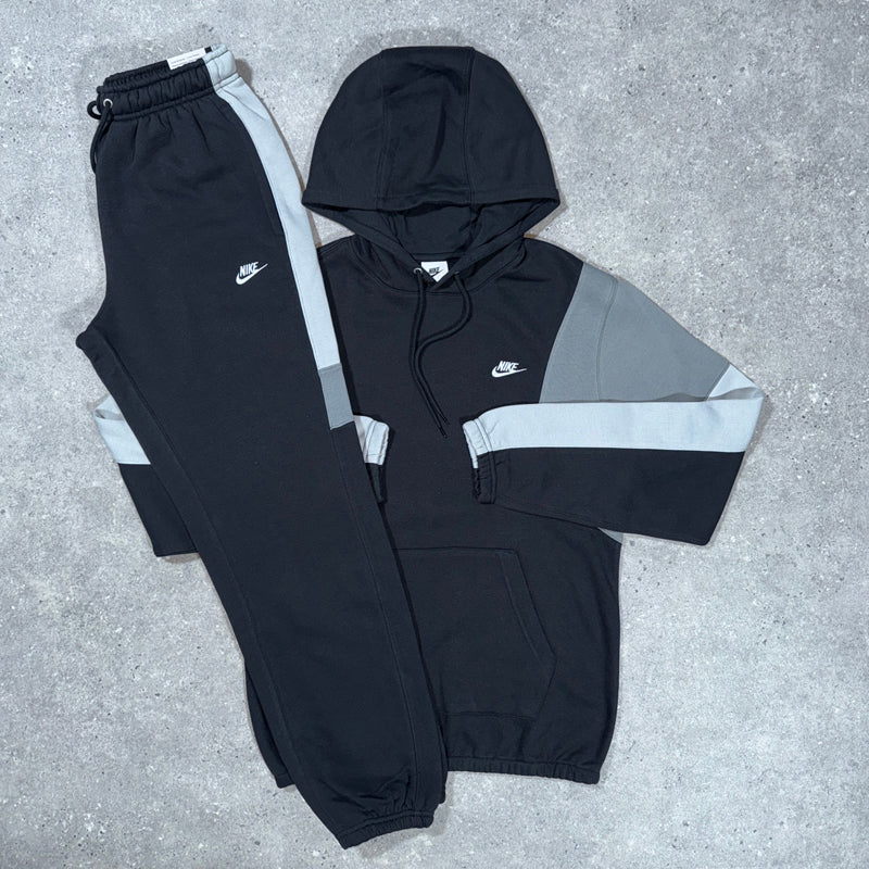 Nike Club Tracksuit - Black