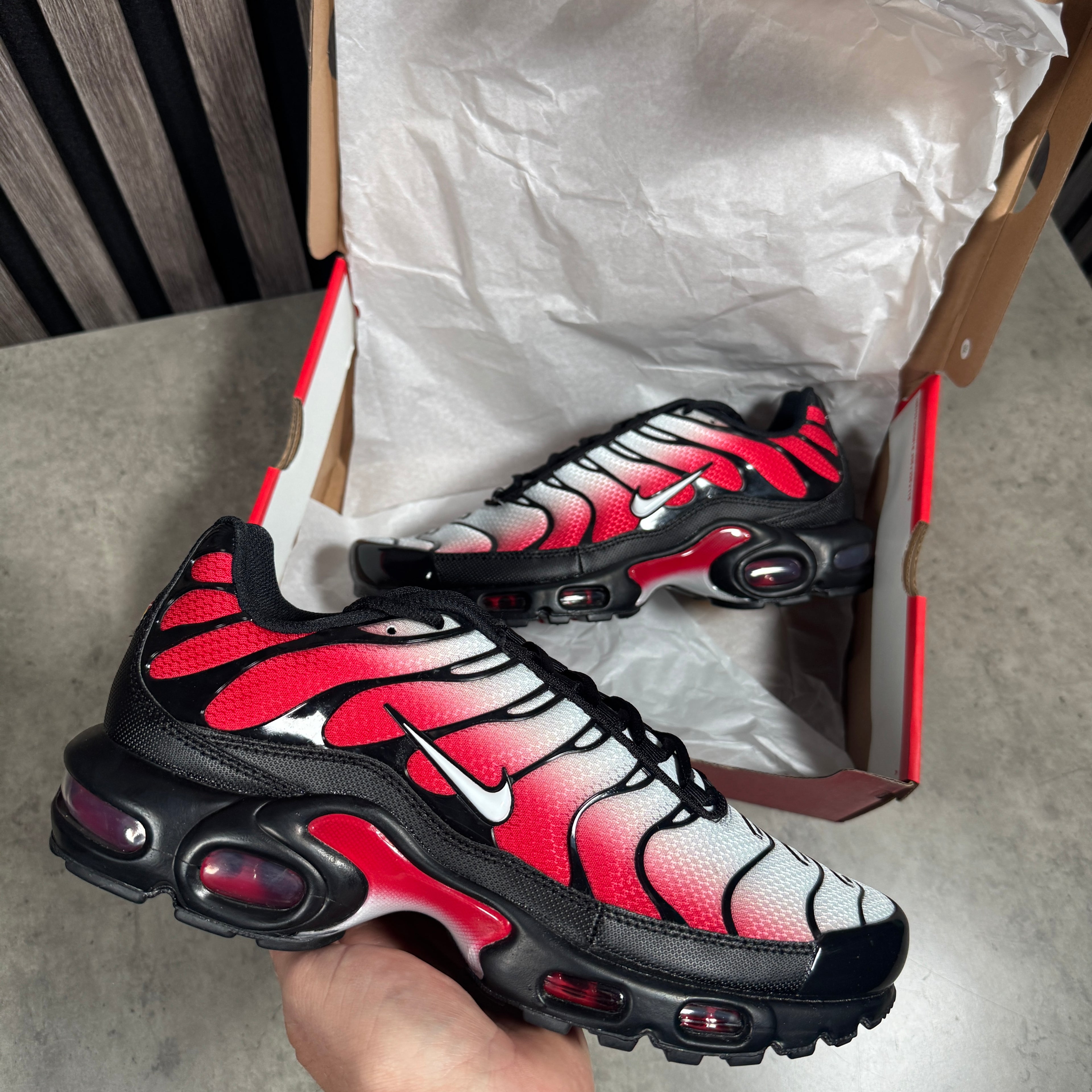 Nike air max plus tn (platinum red)*