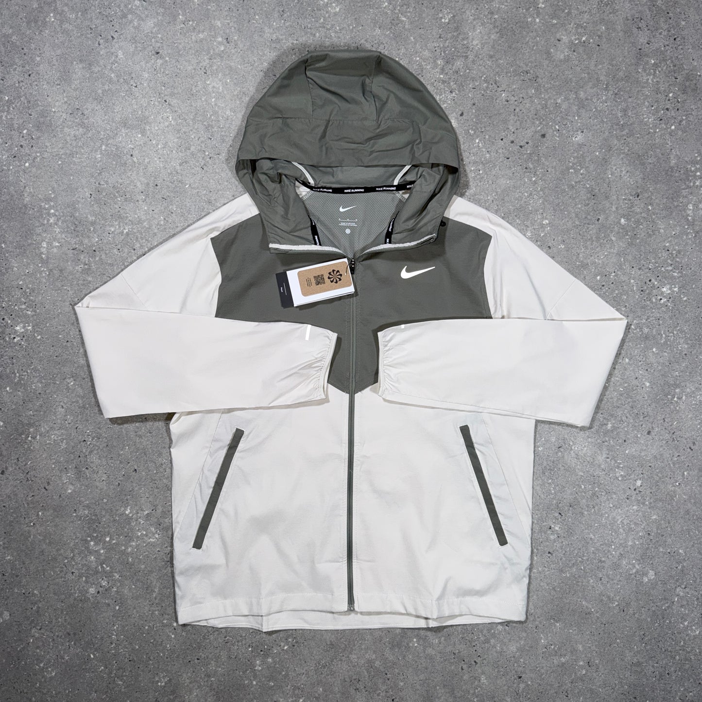 Nike UV Windbreaker Tri Set – Cream
