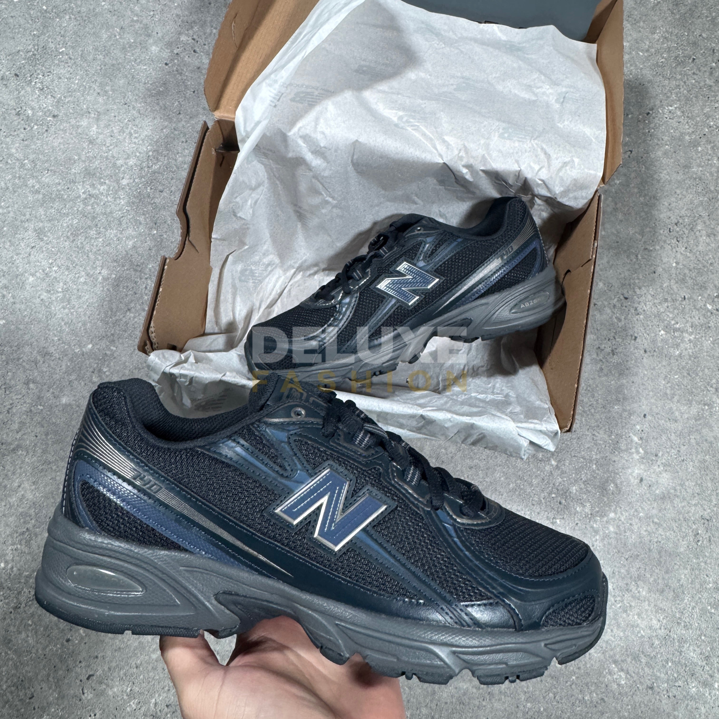 New balance absorb (navy/grey)