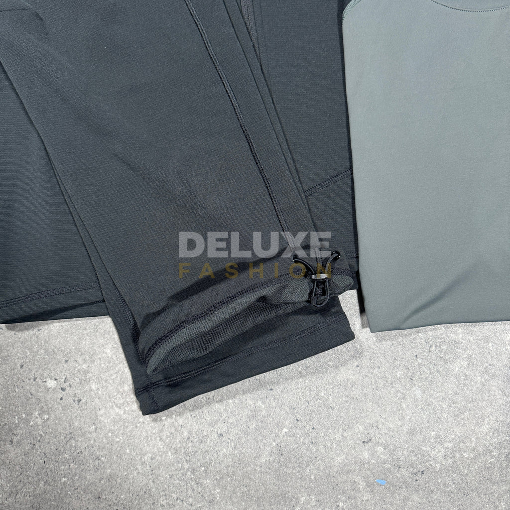 Berghaus cotton plus tracksuit (black)