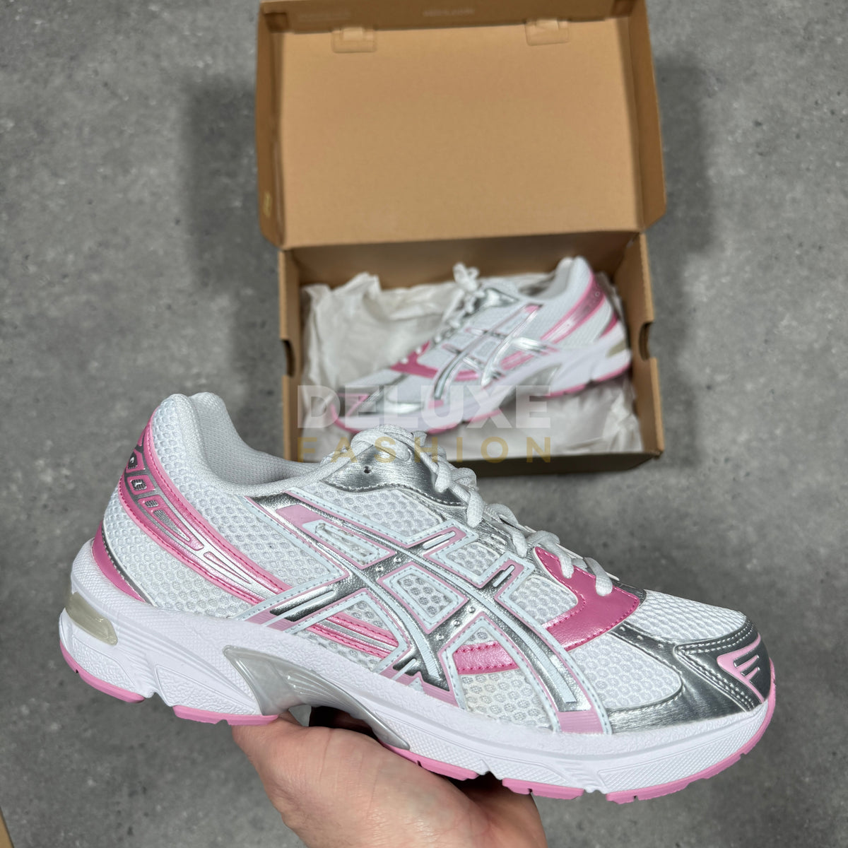 Asics Gel-1130 trainers in white/pink, women's
