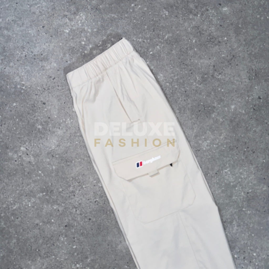 Berghaus cargo pants (beige)