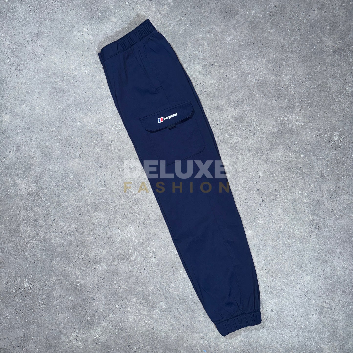 Berghaus cargo pants (navy)
