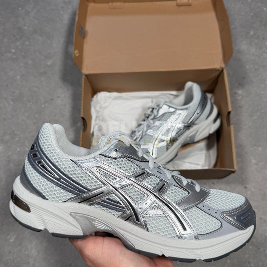 Asics Gel-1130 Trainers – Ivory/Grey