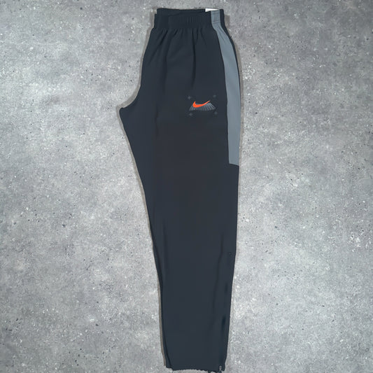 Nike performance track pants (anthracite)