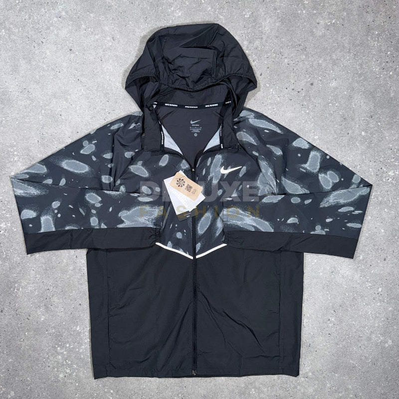 Nike Miler Patch Tracksuit Set – Black/Grey