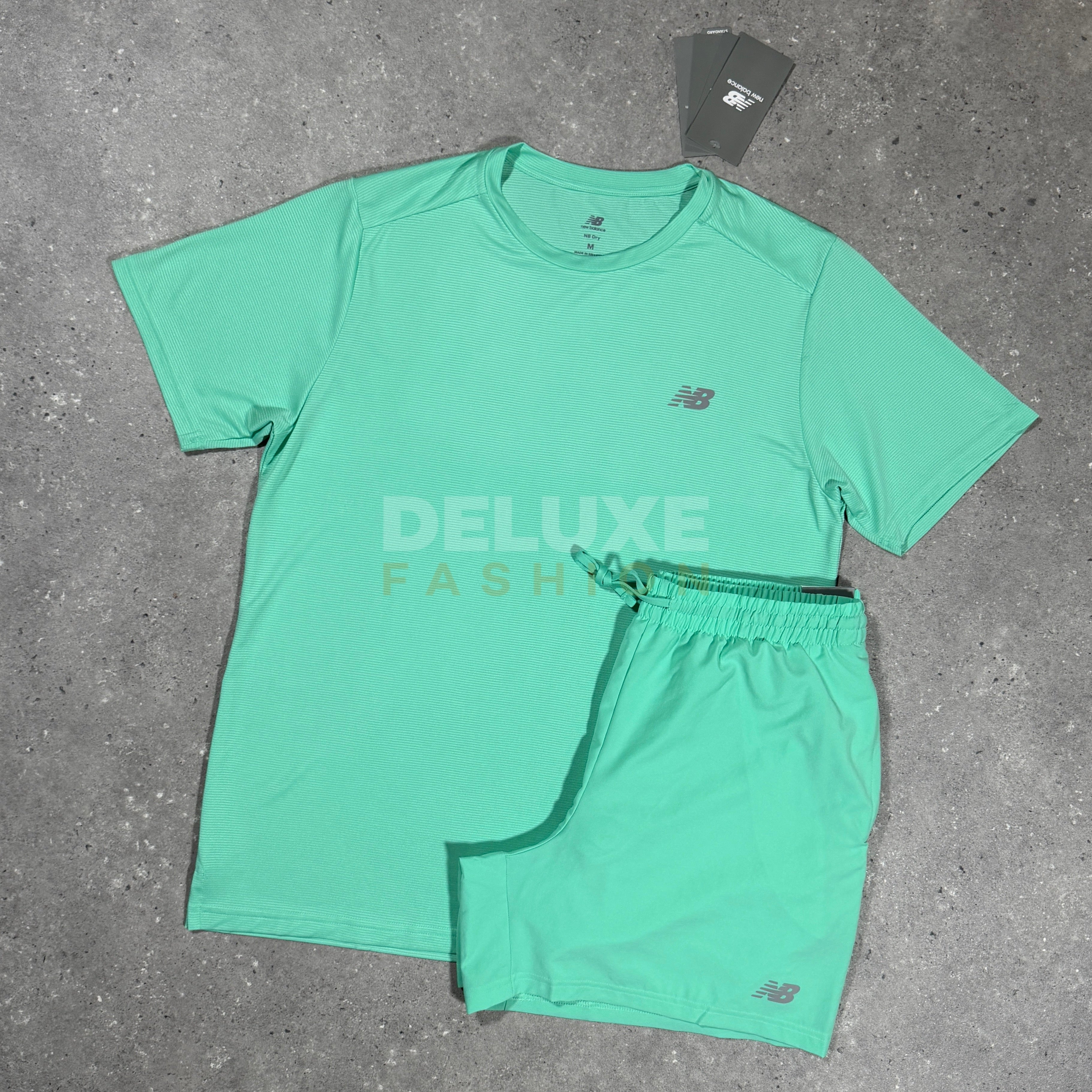 New balance tech set (mint)