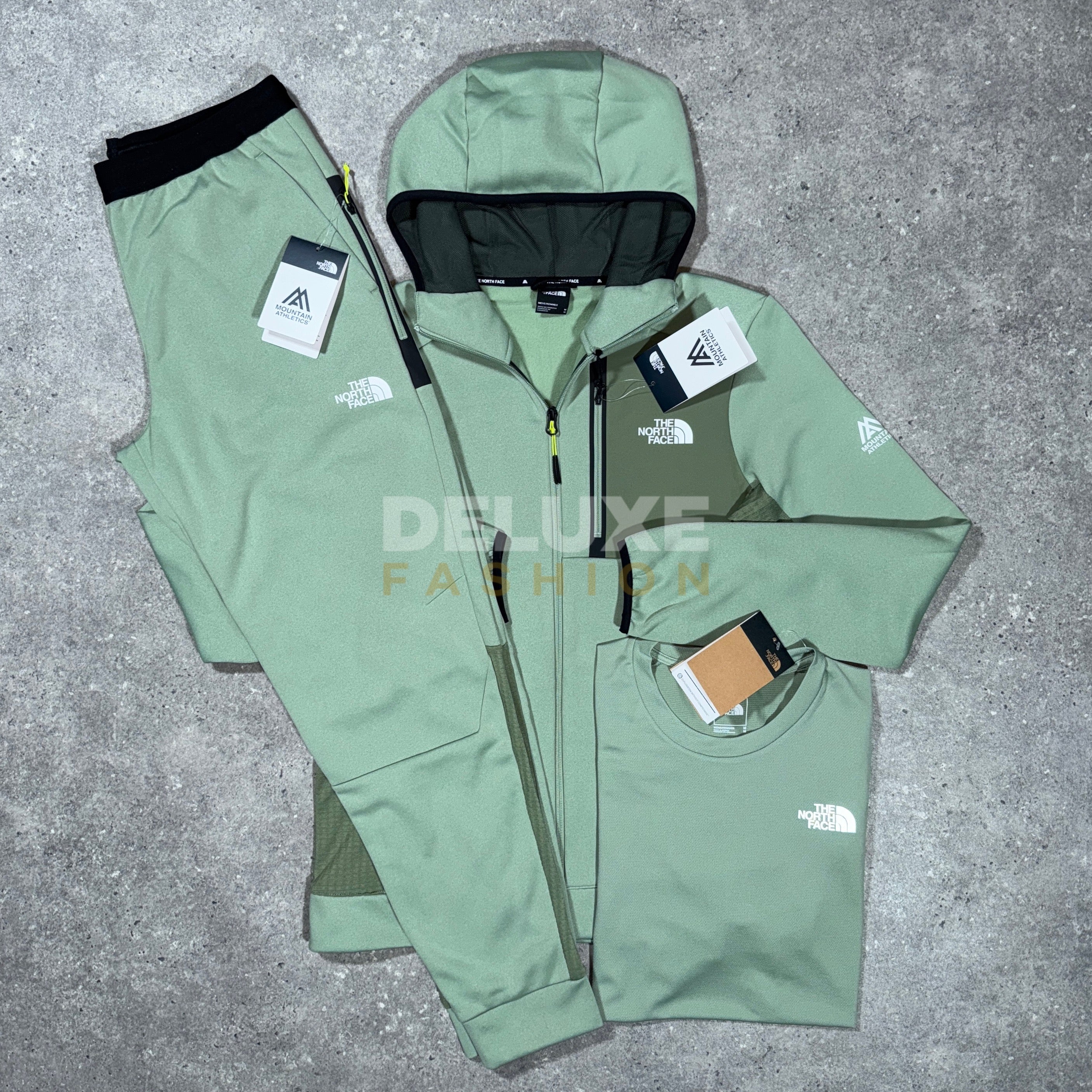 The north face shell tracksuit set (green)