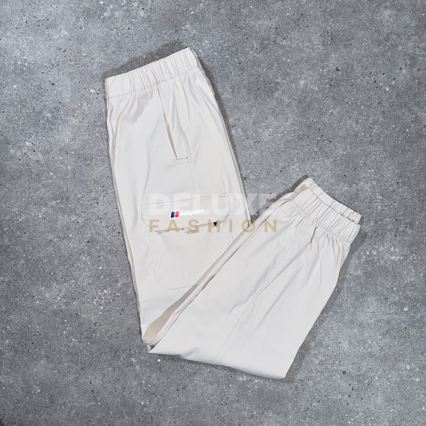 Berghaus cargo pants (beige)