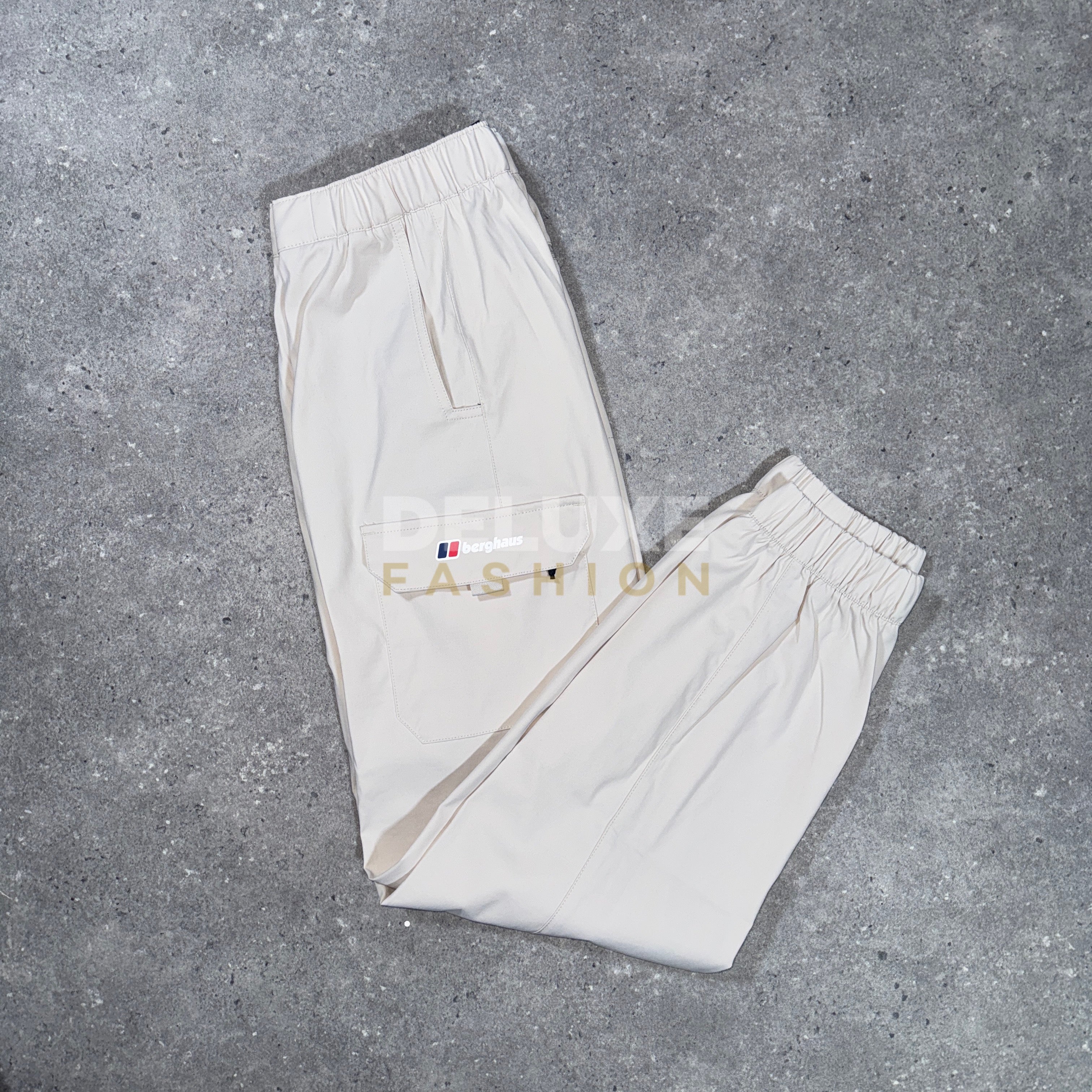 Berghaus cargo pants (beige)