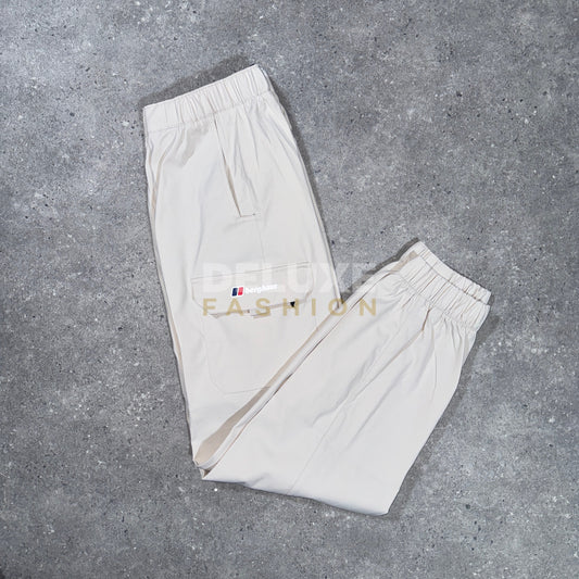 Berghaus cargo pants (beige)
