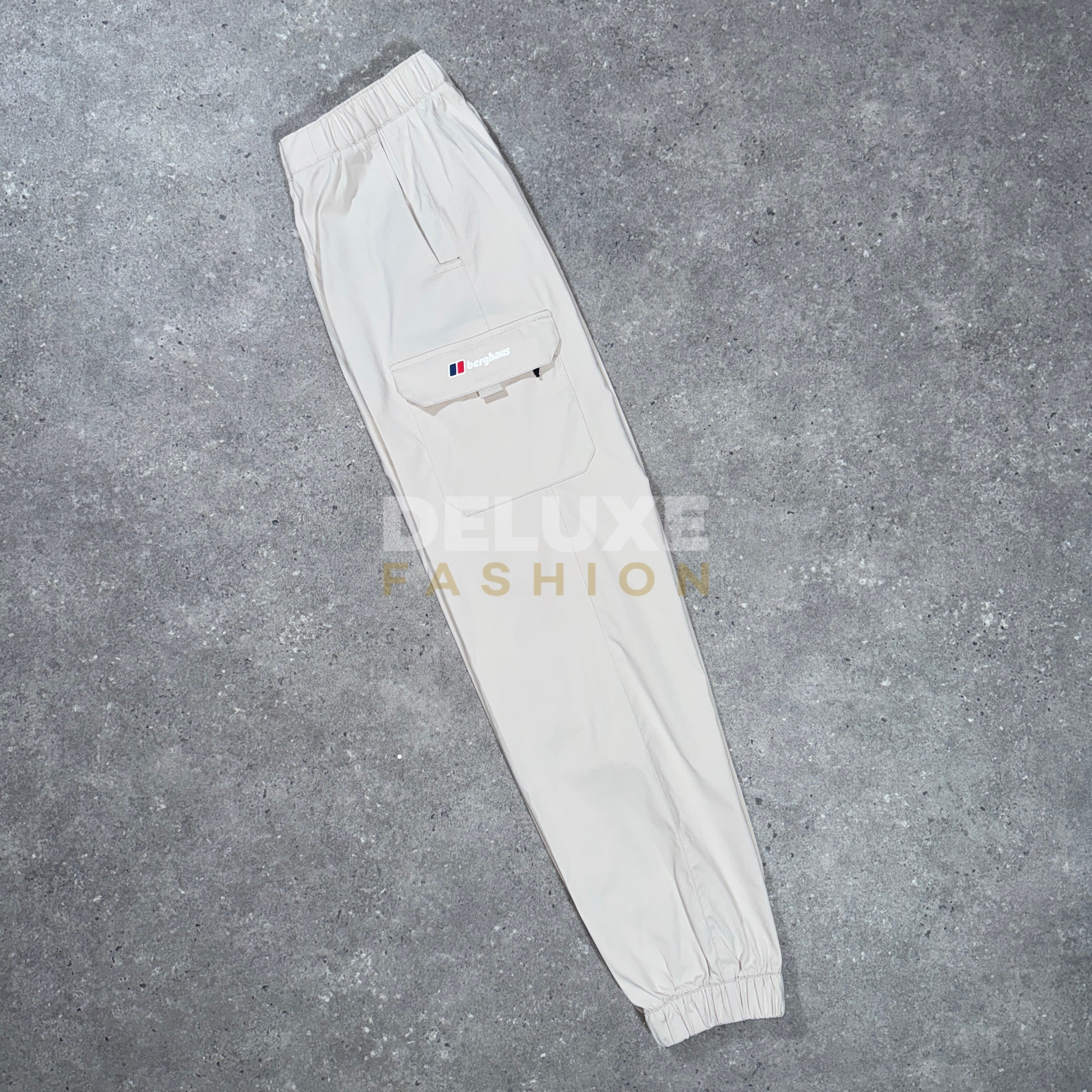 Berghaus cargo pants (beige)