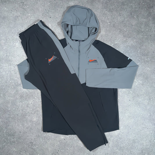 Nike performance tracksuit (anthracite)