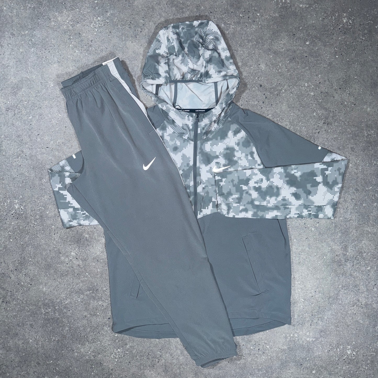 Nike woven camo tracksuit (grey)