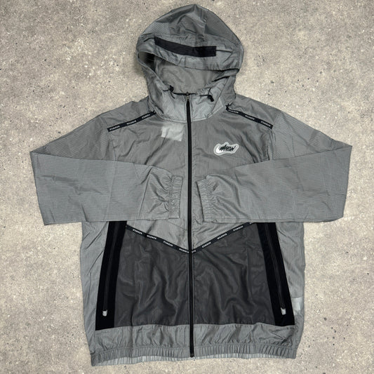 Nike wild run jacket (black)