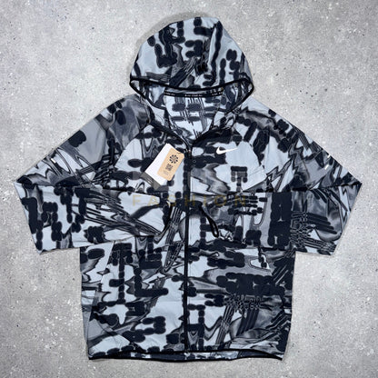 Nike Stride UV Miler Tracksuit – White/Black