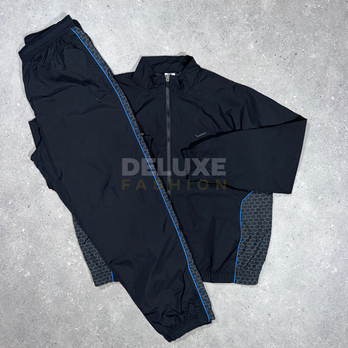 Nike TN Tracksuit – Black/Blue