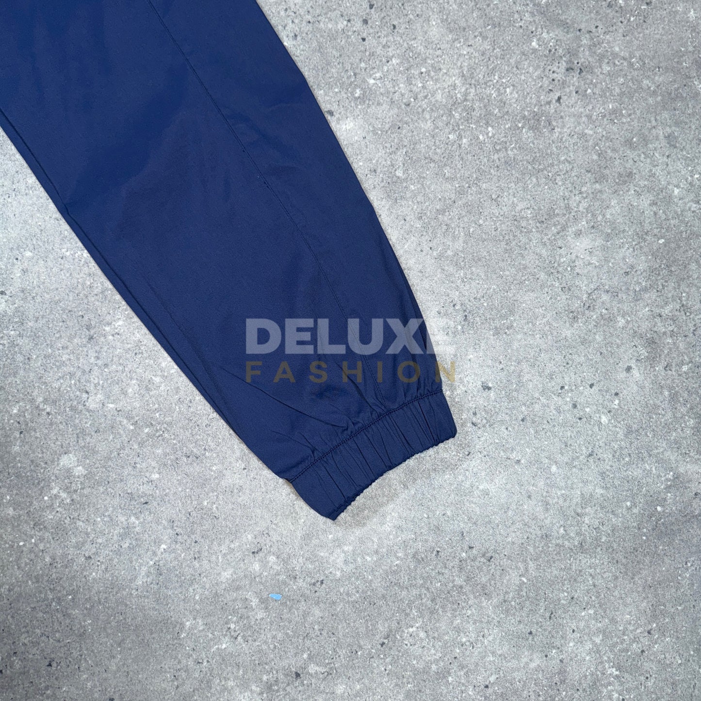 Berghaus cargo pants (navy)