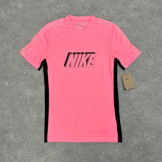 Nike t-shirt (pink)