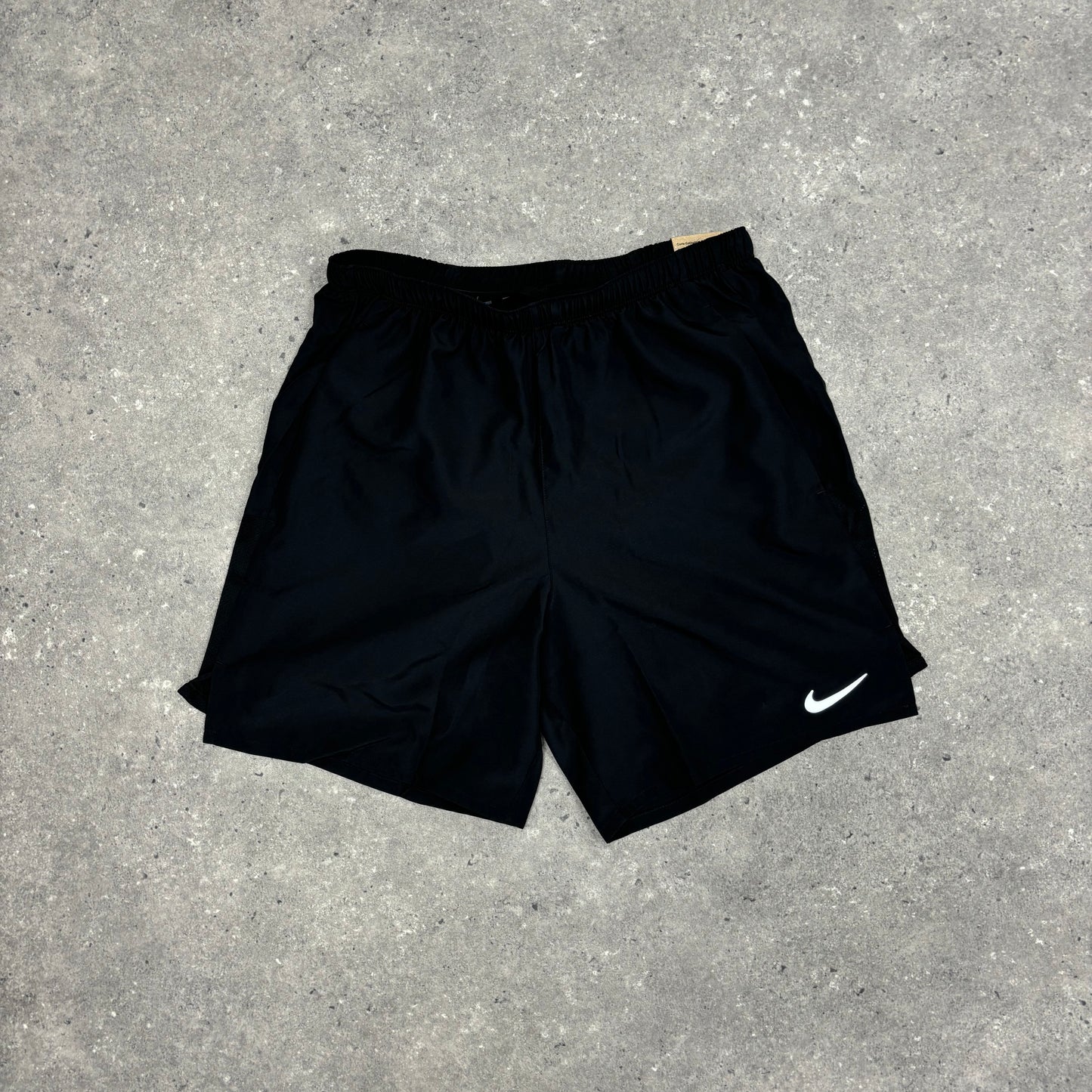 Nike challenger shorts 7" (black)