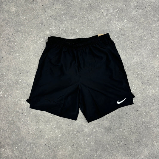 Nike challenger shorts 7" (black)