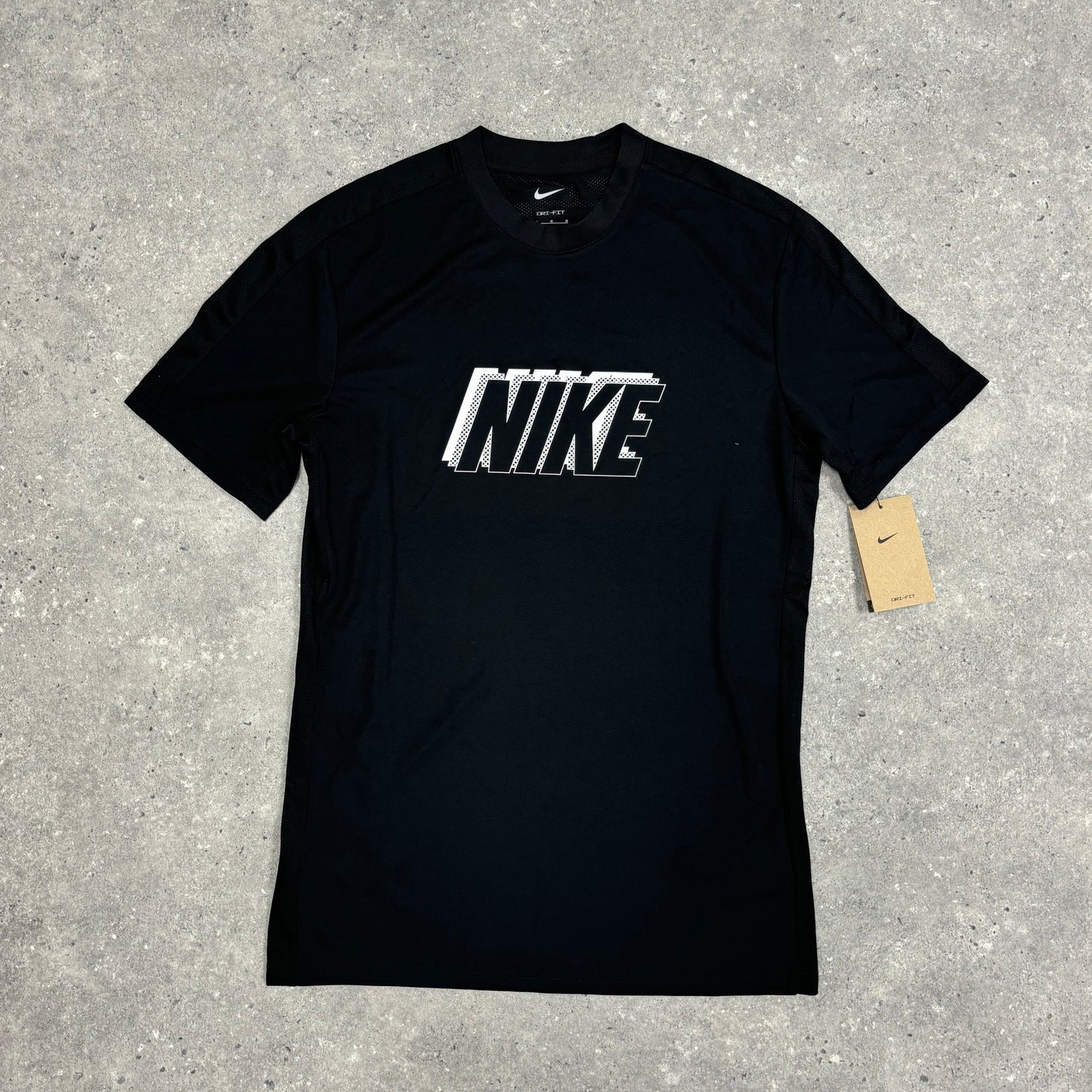 Nike t-shirt (black)