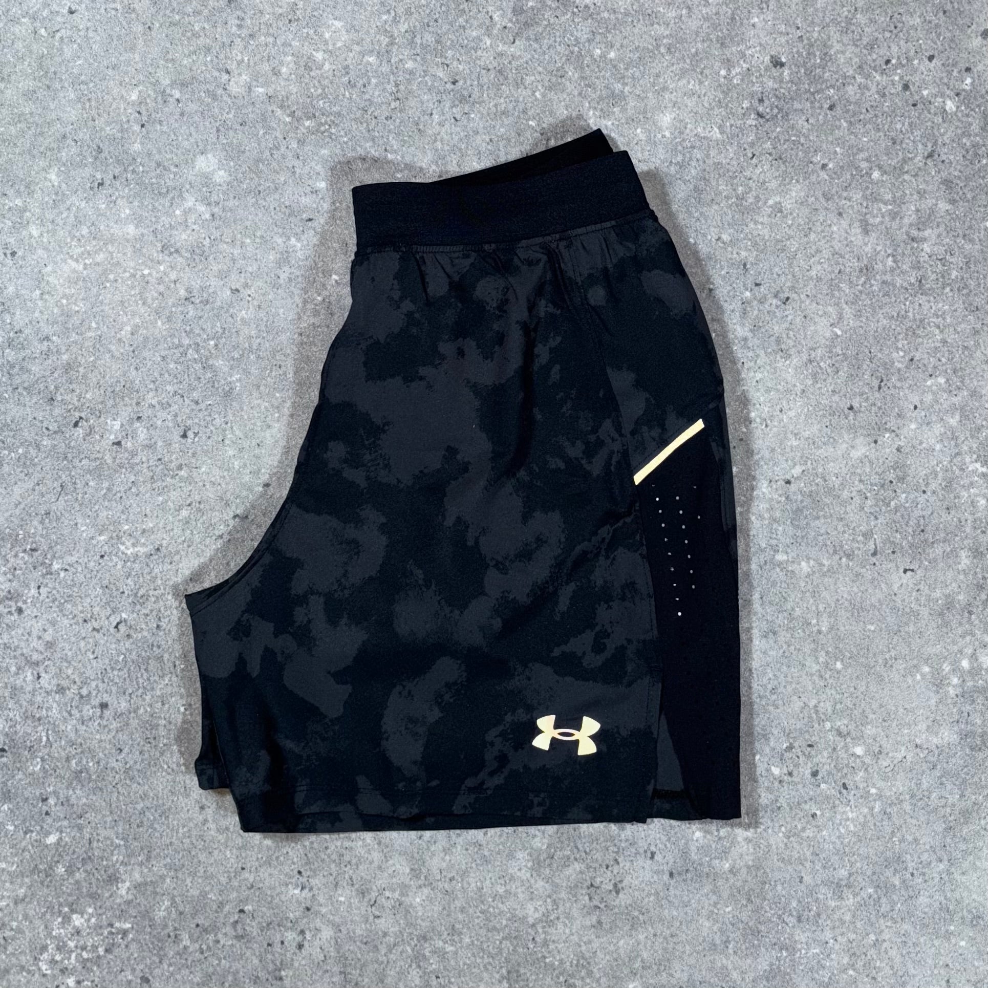 Under armour shorts (camo)
