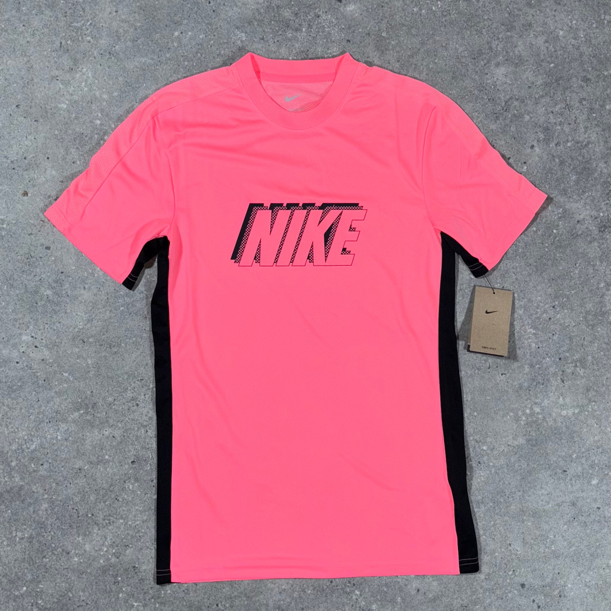 Nike t-shirt (pink)