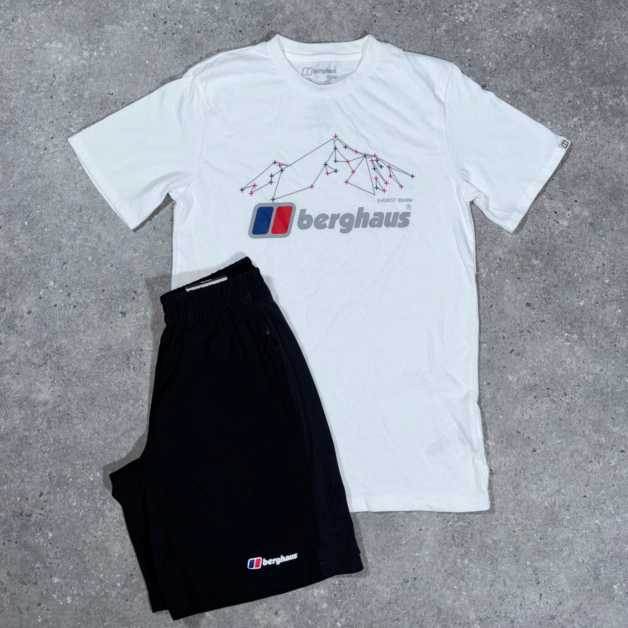 Berghaus set (white/black)