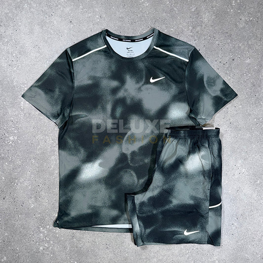 Nike Miler Flash set in black/smoke