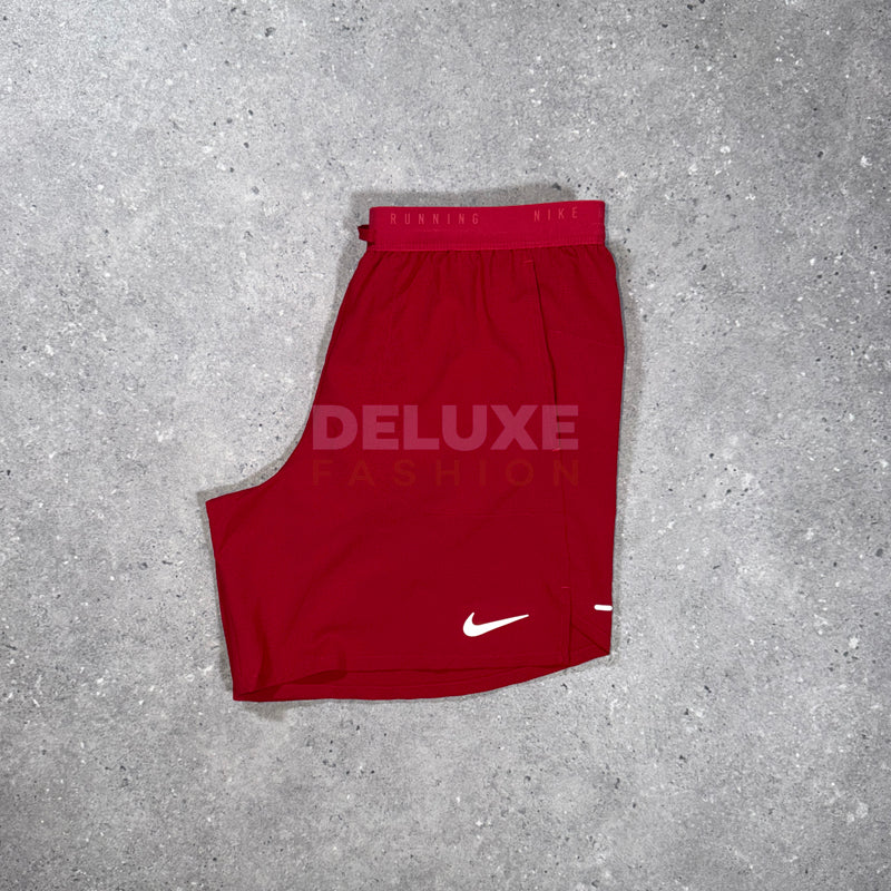 Nike Stride Shorts – Red