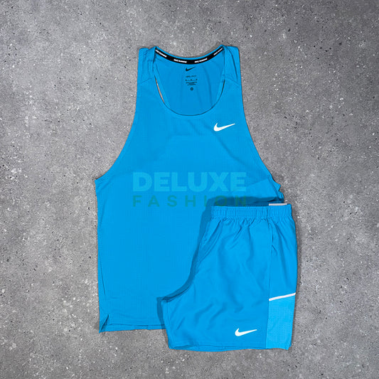 Nike Miler vest set in blue