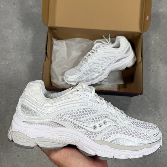 Saucony Pro trainers in white