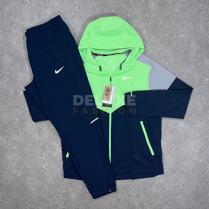 Nike UV Windrunner jacket in green/navy